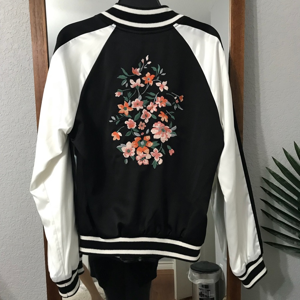 Bomber jacket - Picture 2 of 4